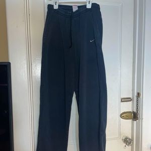 Men’s black Nike sweatpants